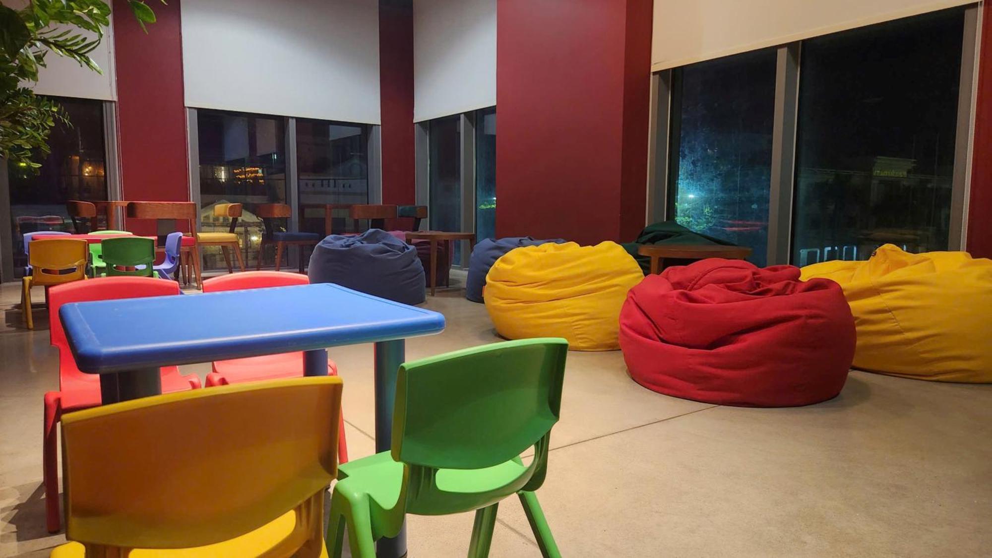 Wink Hotel Tuy Hoa Beach - 24Hrs Stay & Rooftop Pool Bar Екстер'єр фото